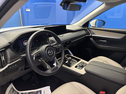 Used 2025 MAZDA CX-90 3.3 Turbo w/ Preferred Package AWD/4WD image 11