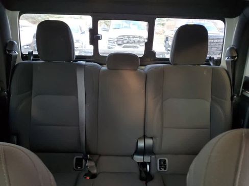 Used 2023 Jeep Gladiator Sport image 13