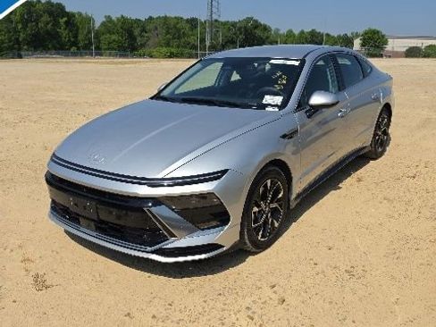 Used 2025 Hyundai Sonata SEL FWD image 1