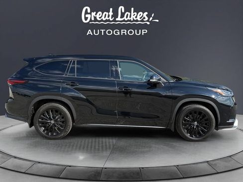 Used 2024 Toyota Highlander XSE AWD/4WD image 6