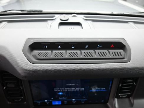 New 2025 Ford Bronco Badlands w/ Sasquatch Package AWD/4WD image 29