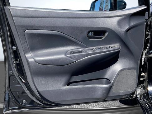 Used 2021 Nissan Versa S FWD image 23