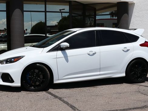 Used 2017 Ford Focus RS AWD/4WD image 4