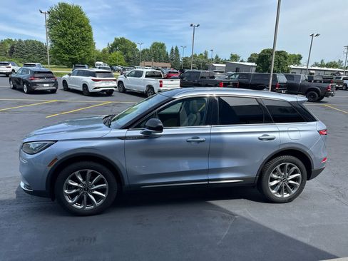Used 2022 Lincoln Corsair AWD w/ Premium Package image 10