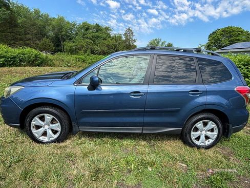 Used 2014 Subaru Forester 2.5i Premium w/ All-Weather Package AWD/4WD image 8