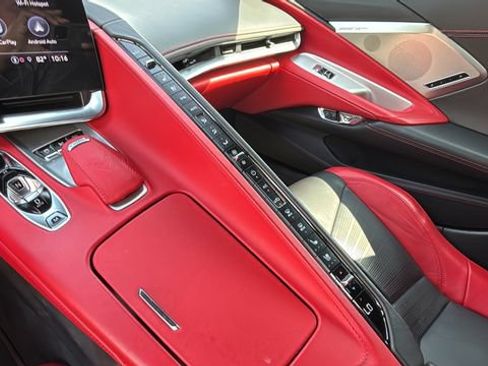 Used 2022 Chevrolet Corvette Stingray Premium Cpe w/ Z51 Performance Package RWD image 30