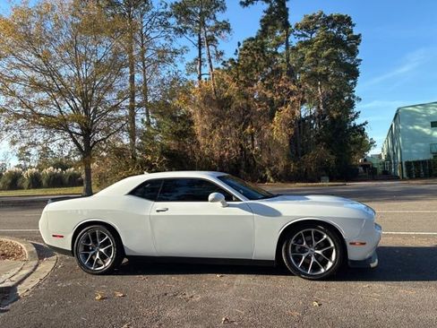 Used 2023 Dodge Challenger GT image 2