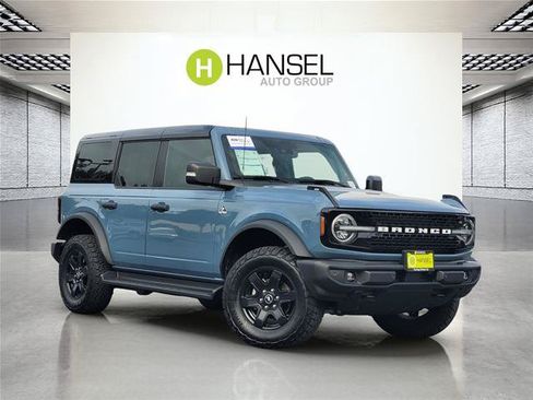 Certified 2025 Ford Bronco Outer Banks AWD/4WD image 1