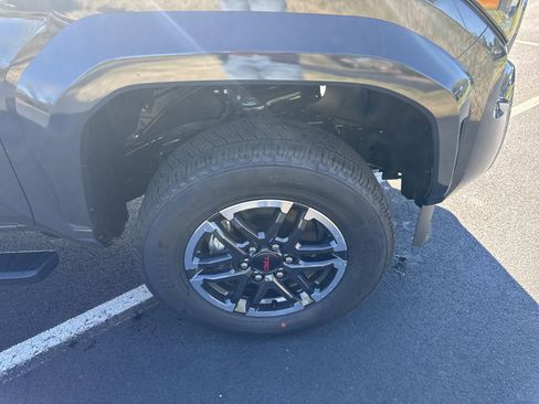 New 2025 Toyota Tacoma 4x4 Double Cab Hybrid image 10