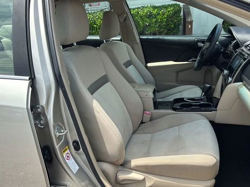 Used 2013 Toyota Camry LE FWD image 16