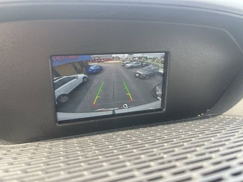 Used 2018 Ford Transit 150 XLT image 2