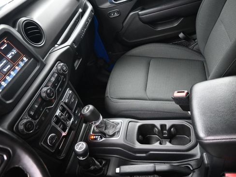 Used 2021 Jeep Wrangler Unlimited Sport AWD/4WD image 19