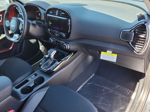 New 2025 Kia Soul GT-Line w/ GT-Line Technology Package image 16
