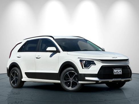 New 2026 Kia Niro LX FWD image 2