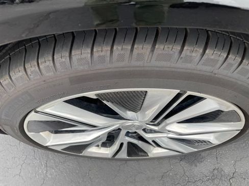 Used 2025 Cadillac Lyriq Luxury w/ LPO, Floor Liner Package AWD/4WD image 28