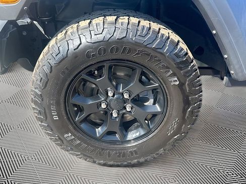 Used 2021 Jeep Wrangler Unlimited Willys image 33