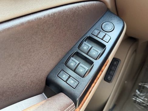 Used 2019 Chevrolet Tahoe Premier AWD/4WD image 26