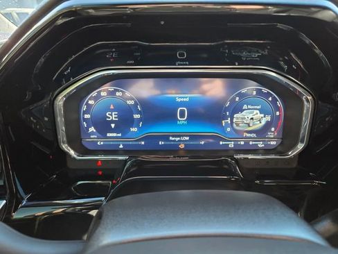 Used 2025 Chevrolet Silverado 2500 LT w/ Convenience Package image 38