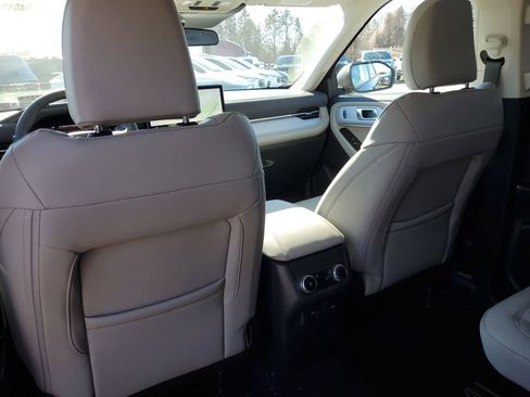 New 2026 Ford Explorer Active image 31