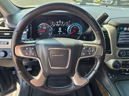 Used 2018 GMC Yukon Denali w/ Denali Ultimate Package AWD/4WD image 16