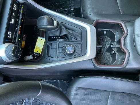 Used 2025 Toyota RAV4 Limited w/ Advanced Technology Package AWD/4WD image 15