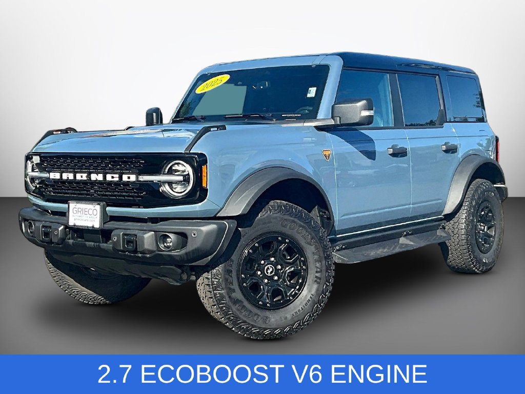 Used 2025 Ford Bronco Badlands AWD/4WD image 3