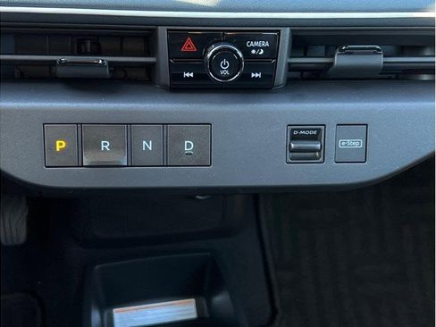 New 2026 Nissan Leaf Platinum+ w/ Floor Mat Package (Platinum+) image 12