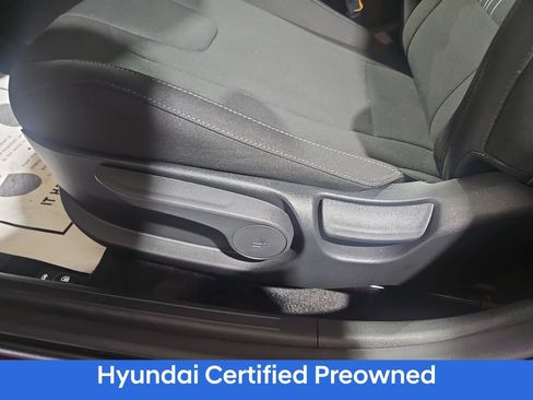 Certified 2025 Hyundai Elantra SEL FWD image 29