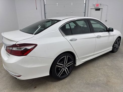 Certified 2017 Honda Accord Sport image 5