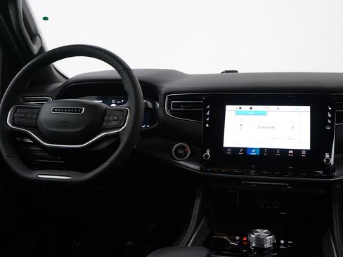 Used 2023 Jeep Wagoneer Series II w/ Premium Group I image 15