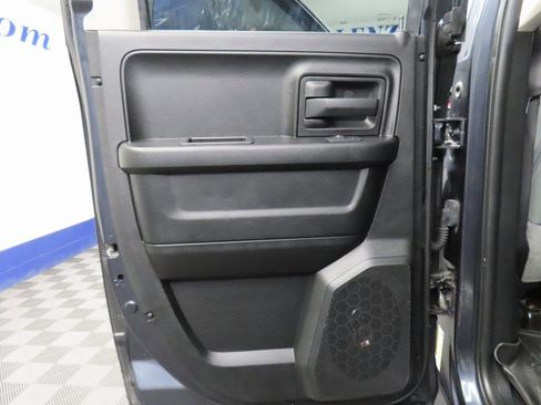 Used 2018 RAM 1500 Express w/ Express Value Package image 42