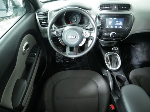 Certified 2019 Kia Soul Base w/ Convenience Package image 20