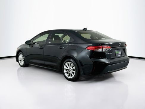 Used 2021 Toyota Corolla LE w/ LE Convenience Package FWD image 5