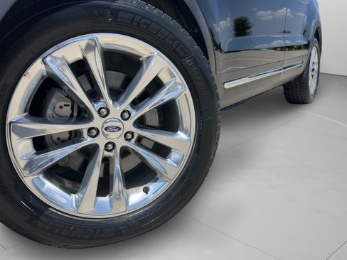 Used 2018 Ford Explorer Limited FWD image 32