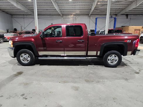 Used 2013 Chevrolet Silverado 2500 LT w/ Interior Plus Package image 6