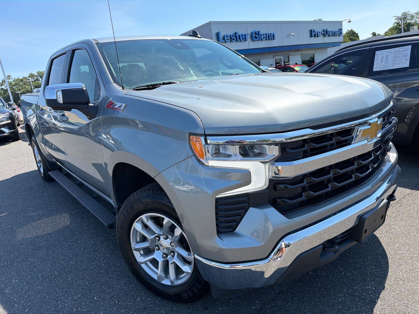 Certified 2023 Chevrolet Silverado 1500 LT w/ Z71 Off-Road Package AWD/4WD image 3