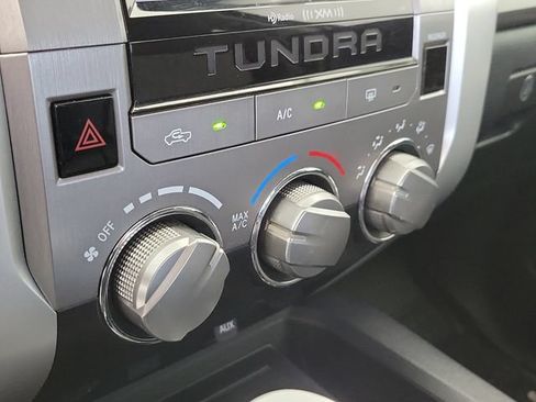 Used 2017 Toyota Tundra SR5 w/ SR5 Upgrade Package RWD image 26