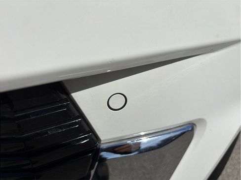 Used 2022 GMC Yukon XL SLE image 14