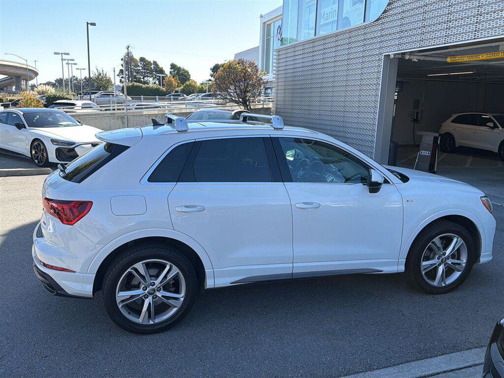 Used 2020 Audi Q3 2.0T Premium w/ Convenience Package AWD/4WD image 5
