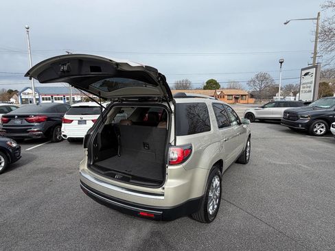 Used 2017 GMC Acadia Limited SLT image 26
