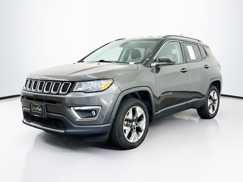 Used 2020 Jeep Compass Limited AWD/4WD image 3