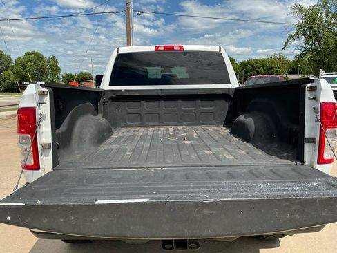Used 2021 RAM 2500 Tradesman w/ Chrome Appearance Group AWD/4WD image 9