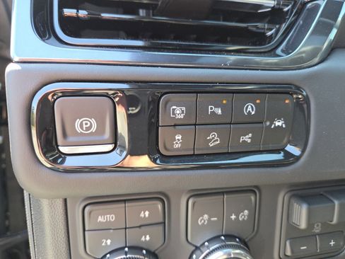 New 2026 GMC Yukon AT4 Ultimate image 16