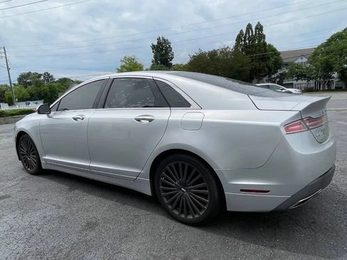 Used 2017 Lincoln MKZ Reserve FWD image 4