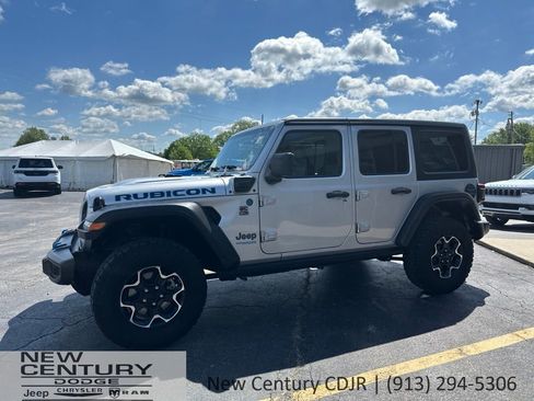 Used 2022 Jeep Wrangler Unlimited Rubicon 4xe w/ Cold Weather Group AWD/4WD image 1
