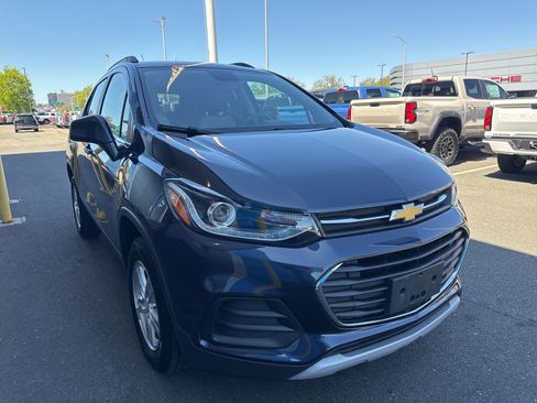 Used 2018 Chevrolet Trax LT w/ Driver Confidence Package AWD/4WD image 4