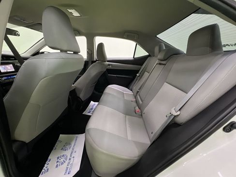Used 2015 Toyota Corolla LE FWD image 26
