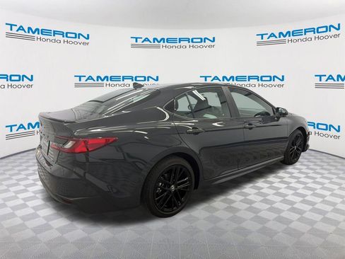Used 2026 Toyota Camry SE w/ Convenience Package image 5