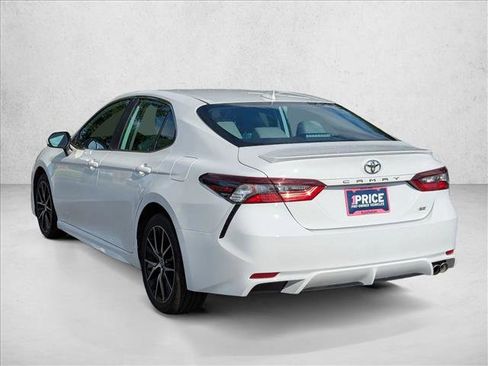 Used 2023 Toyota Camry SE image 8