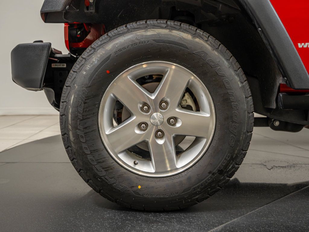 Used 2008 Jeep Wrangler Rubicon w/ Dual Top Group AWD/4WD image 13